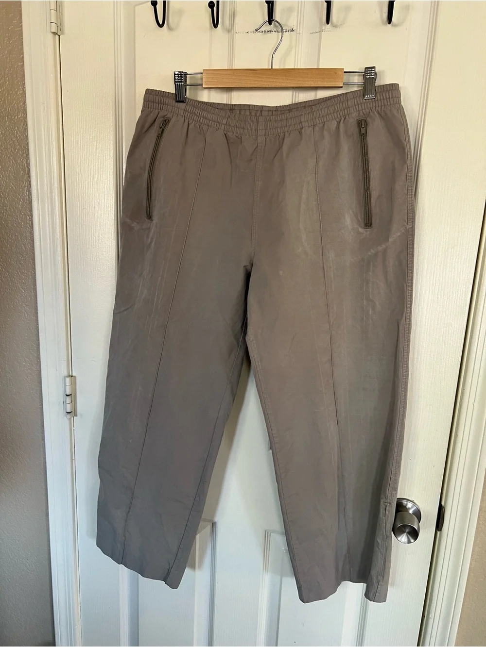Gap Taupe Pull-On Cropped Pants Zip Pocket Drawstring Size 12